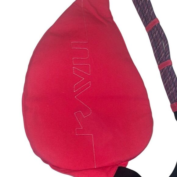 Kavu Pink Cotton Adjustable Strap Multiple Zip Pockets Sling Backpack - Picture 3 of 13